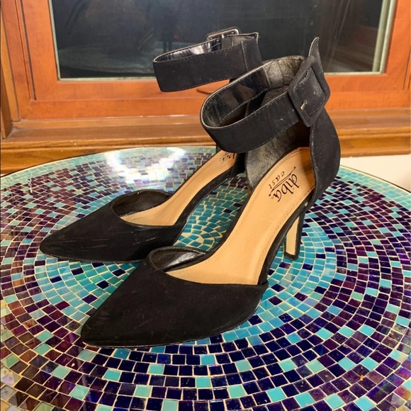 (SOLD) Ankle Strap Heels - Picture 4 of 11